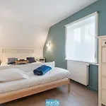 De Mus - House With Enclosed Garden For 9 People *