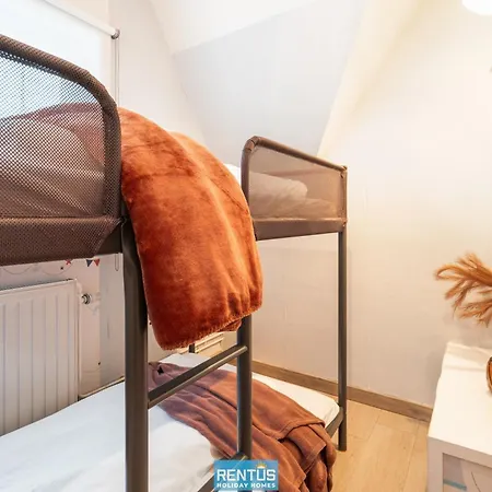 Villa De Mus - House With Enclosed Garden For 9 People *