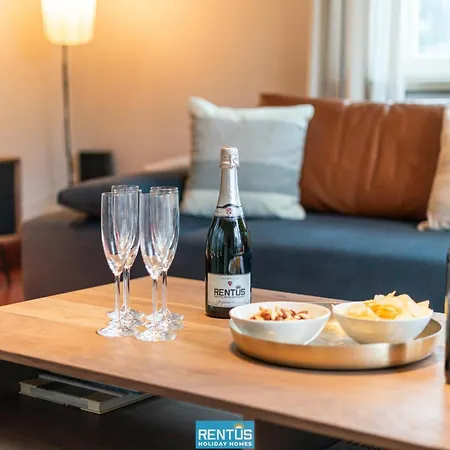 De Mus - House With Enclosed Garden For 9 People *