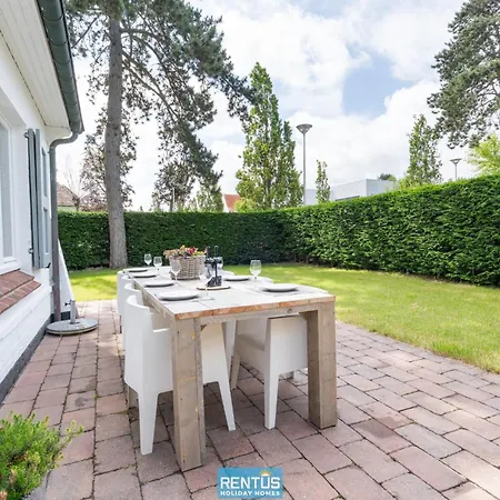 De Mus - House With Enclosed Garden For 9 People Nieuwpoort