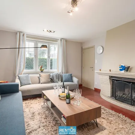 De Mus - House With Enclosed Garden For 9 People